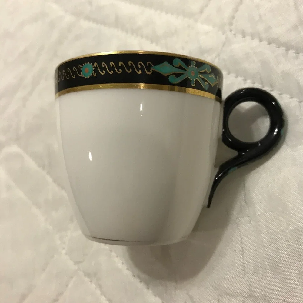 Vintage circle handle Tea‎ Cup